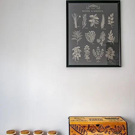 Lenapartman - Dakota * Πετς